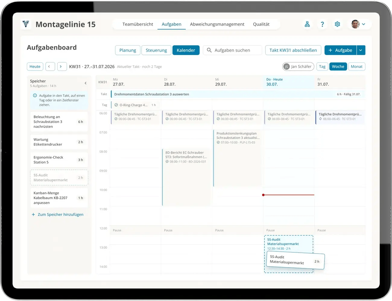 Kalenderansicht des Aufgabenboards in ValueStreamer auf dem Tablet: Woche KW31 mit der täglichen Drehmomentprüfung als T-Card um 6 Uhr und weiteren geplanten Aufgaben